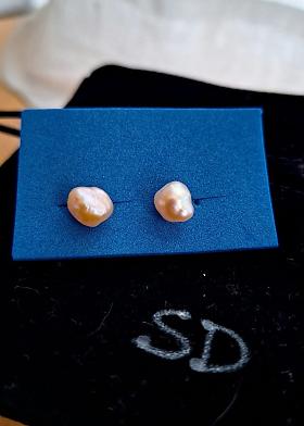 Dudková Světla – Stříbrné náušnice s přírodní perlou 